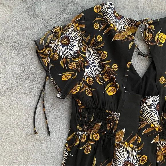 Madewell floral butterfly sleeve dress - Picture 7 of 7